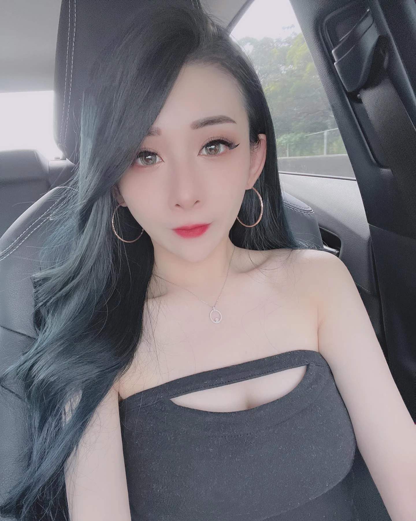 23083010.webp
