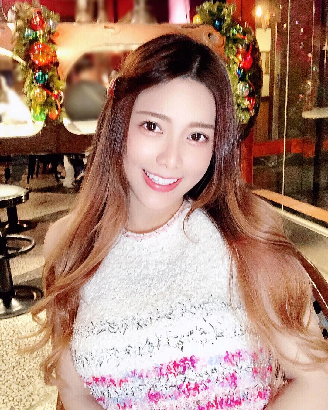4339804.webp