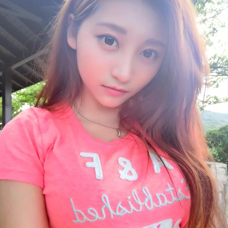 16801229.webp