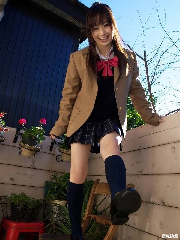 17702040.webp