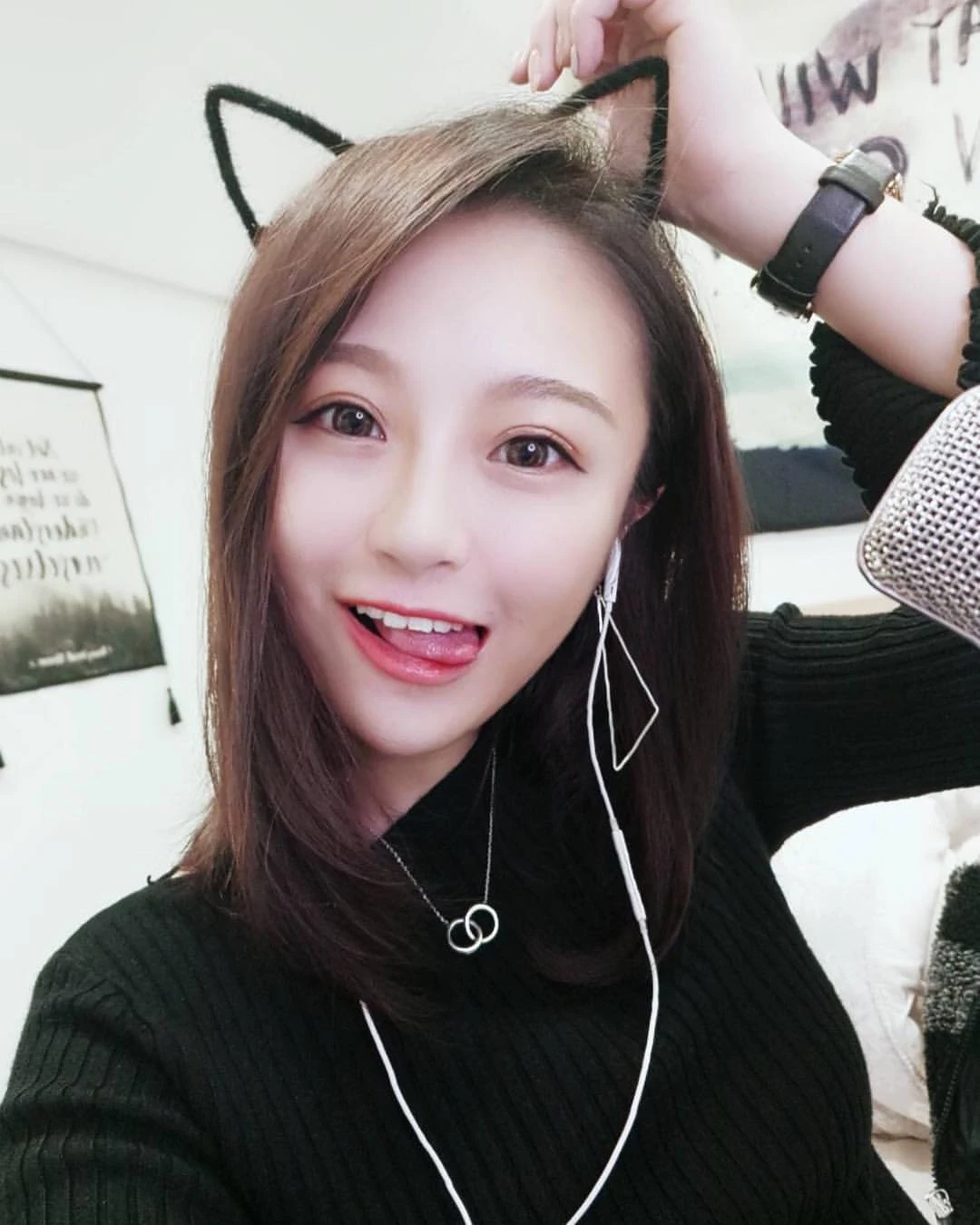 4242960.webp