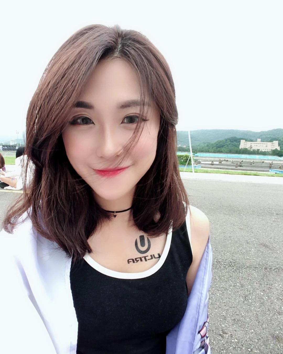 27421384.webp