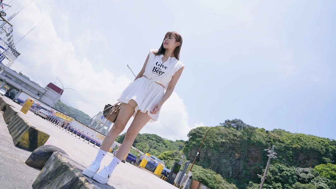 22061560.webp