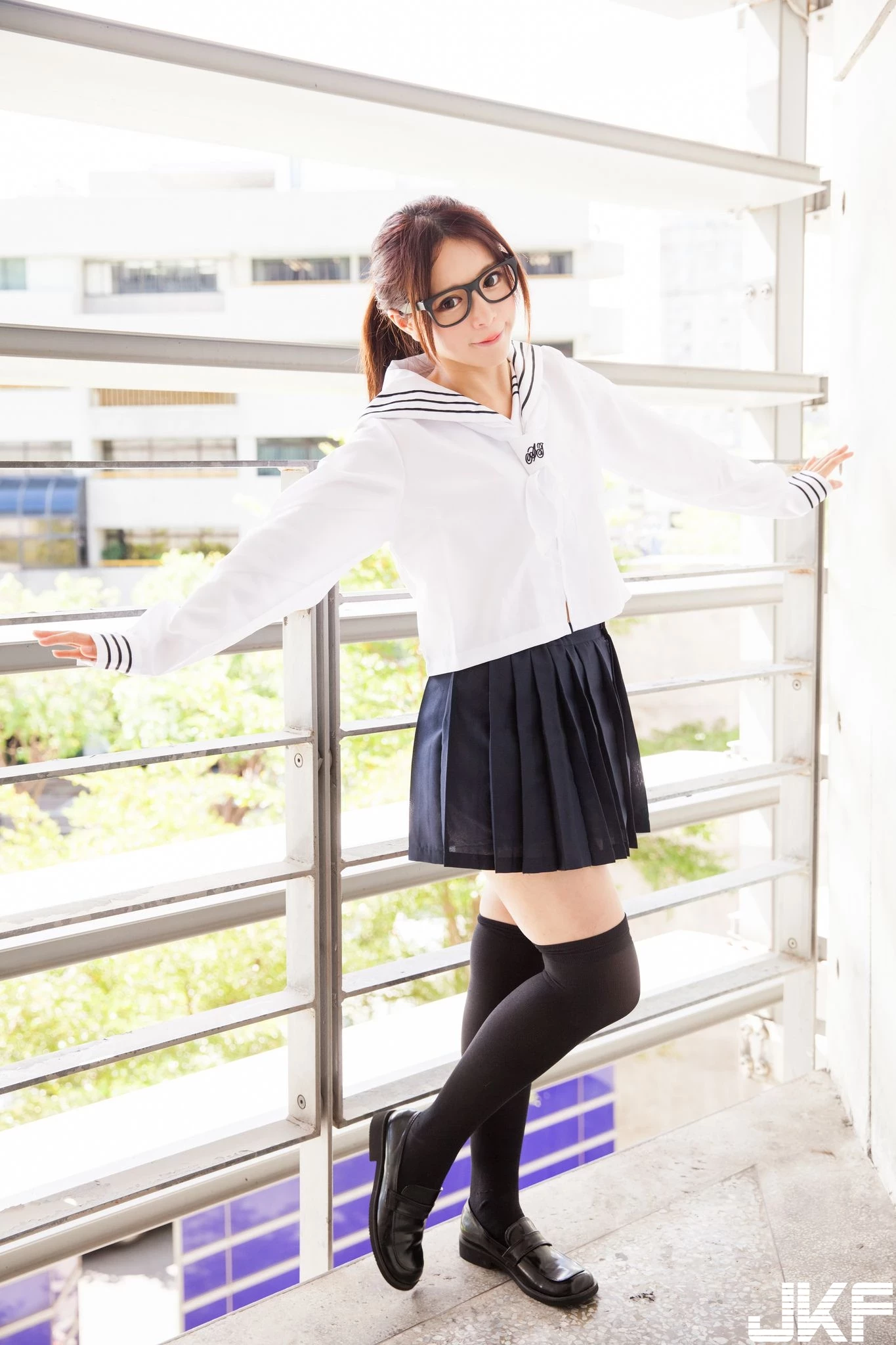 161228vq1rq193c13soq31.webp