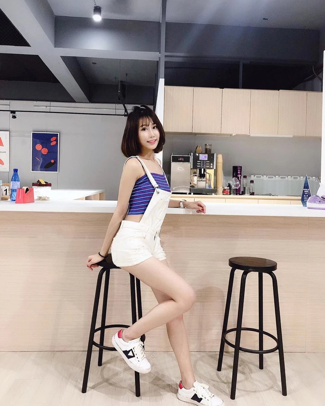 4099400.webp