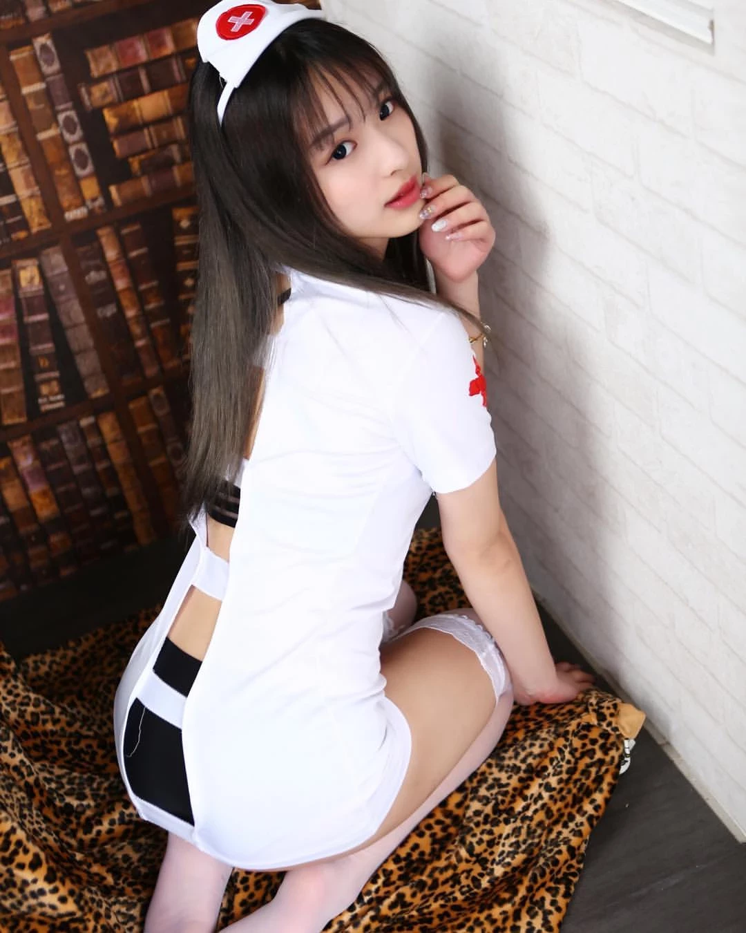 4382247.webp