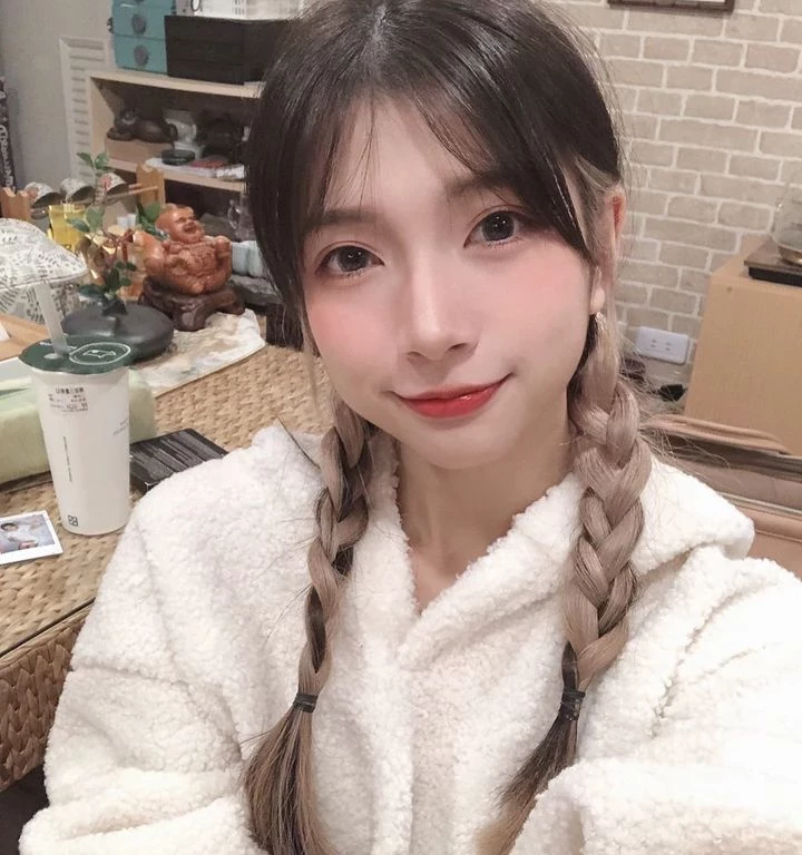 24117300.webp