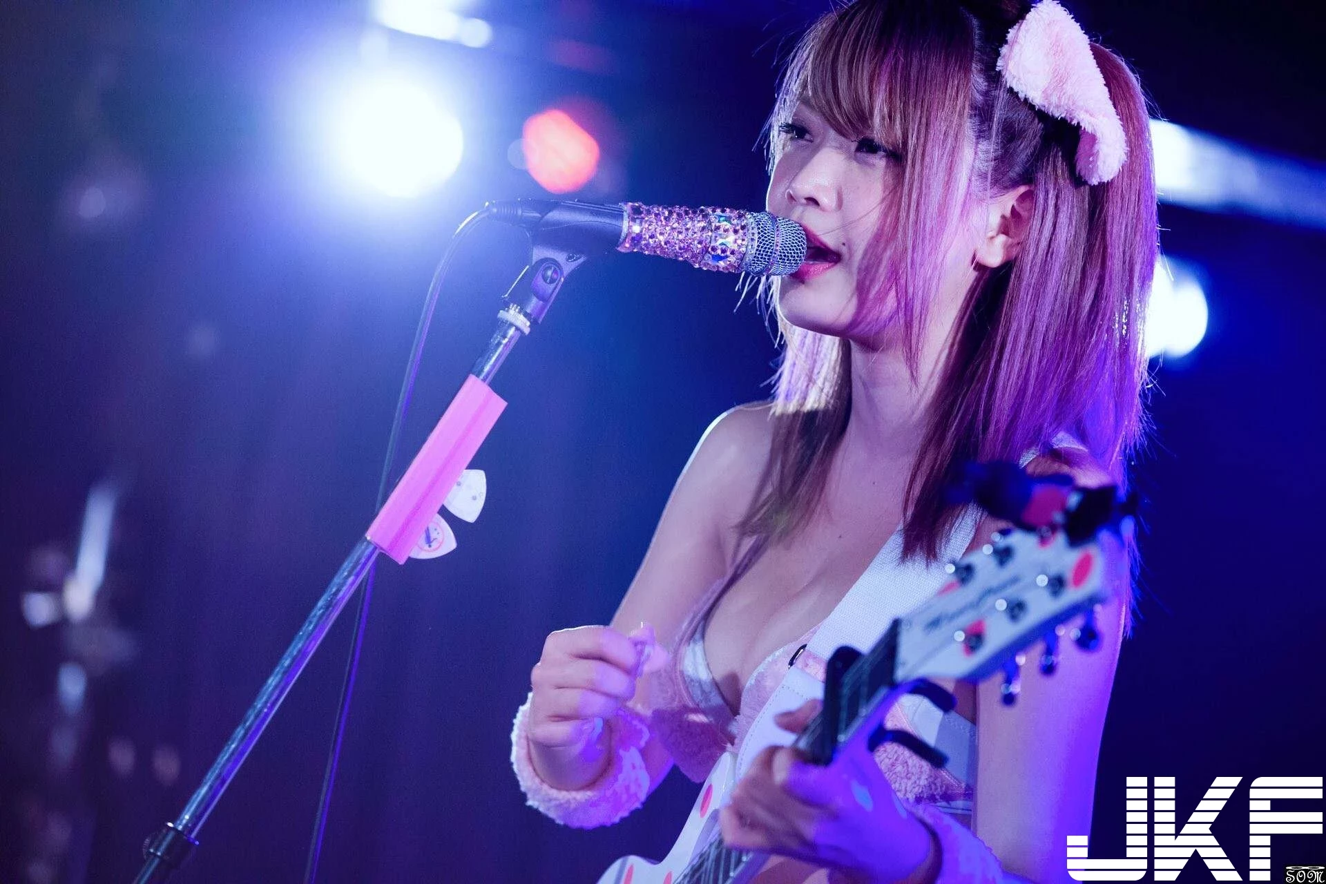 16792969.webp