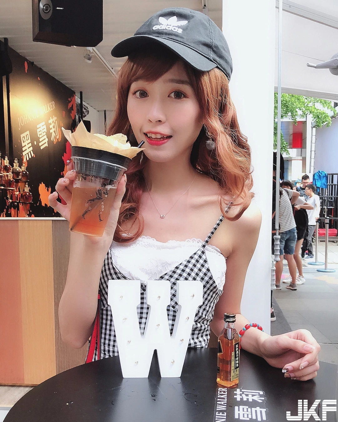 4800553.webp