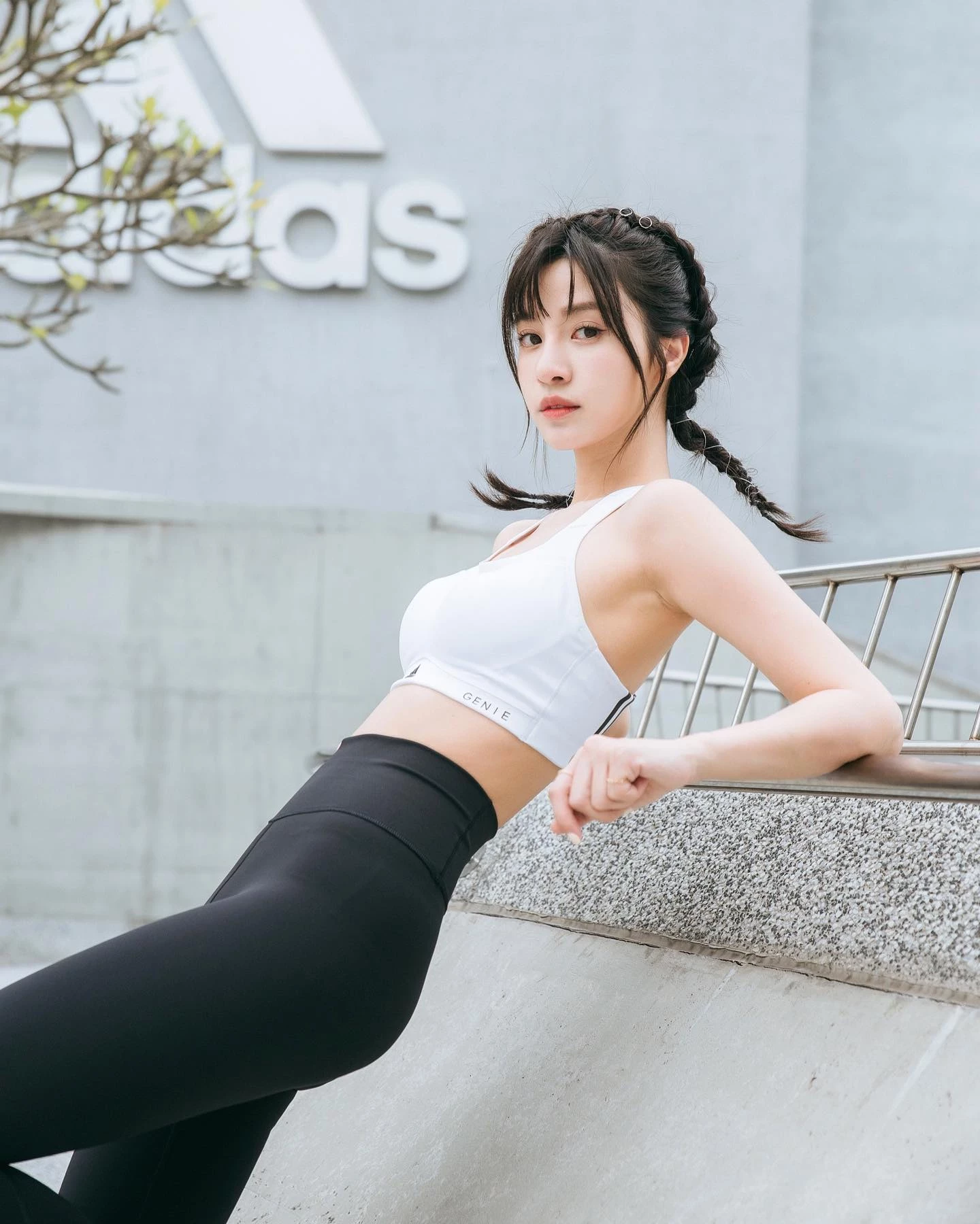 19840733.webp