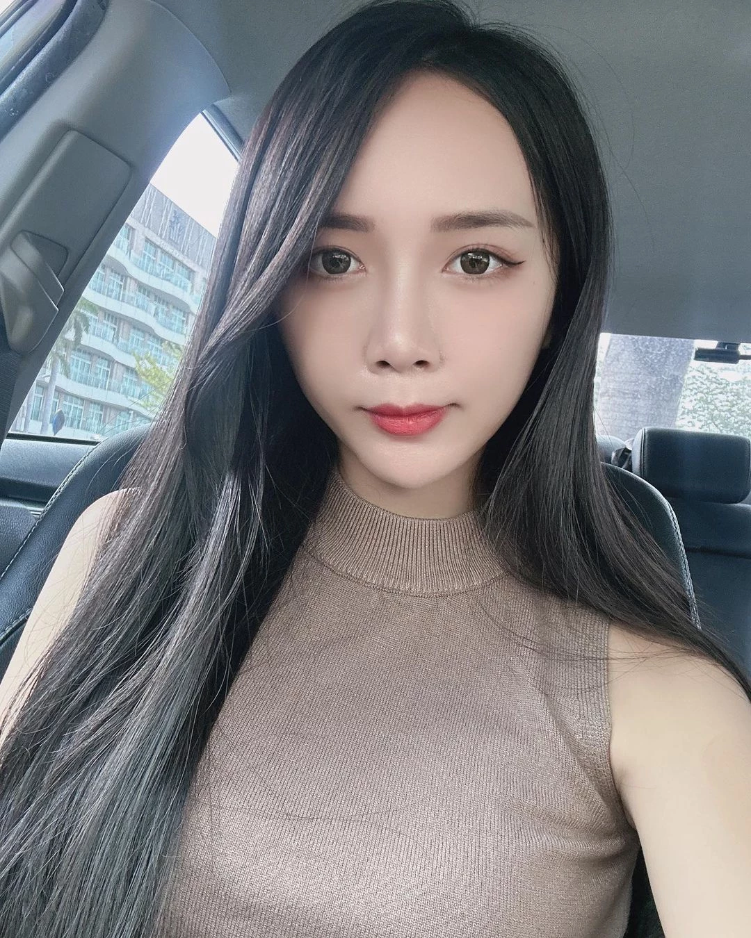 29170811.webp