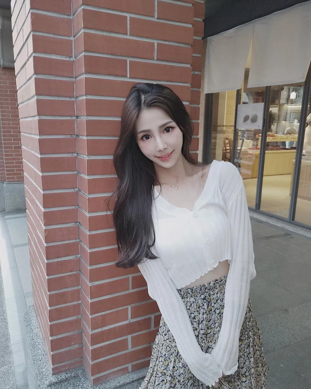 3961860.webp
