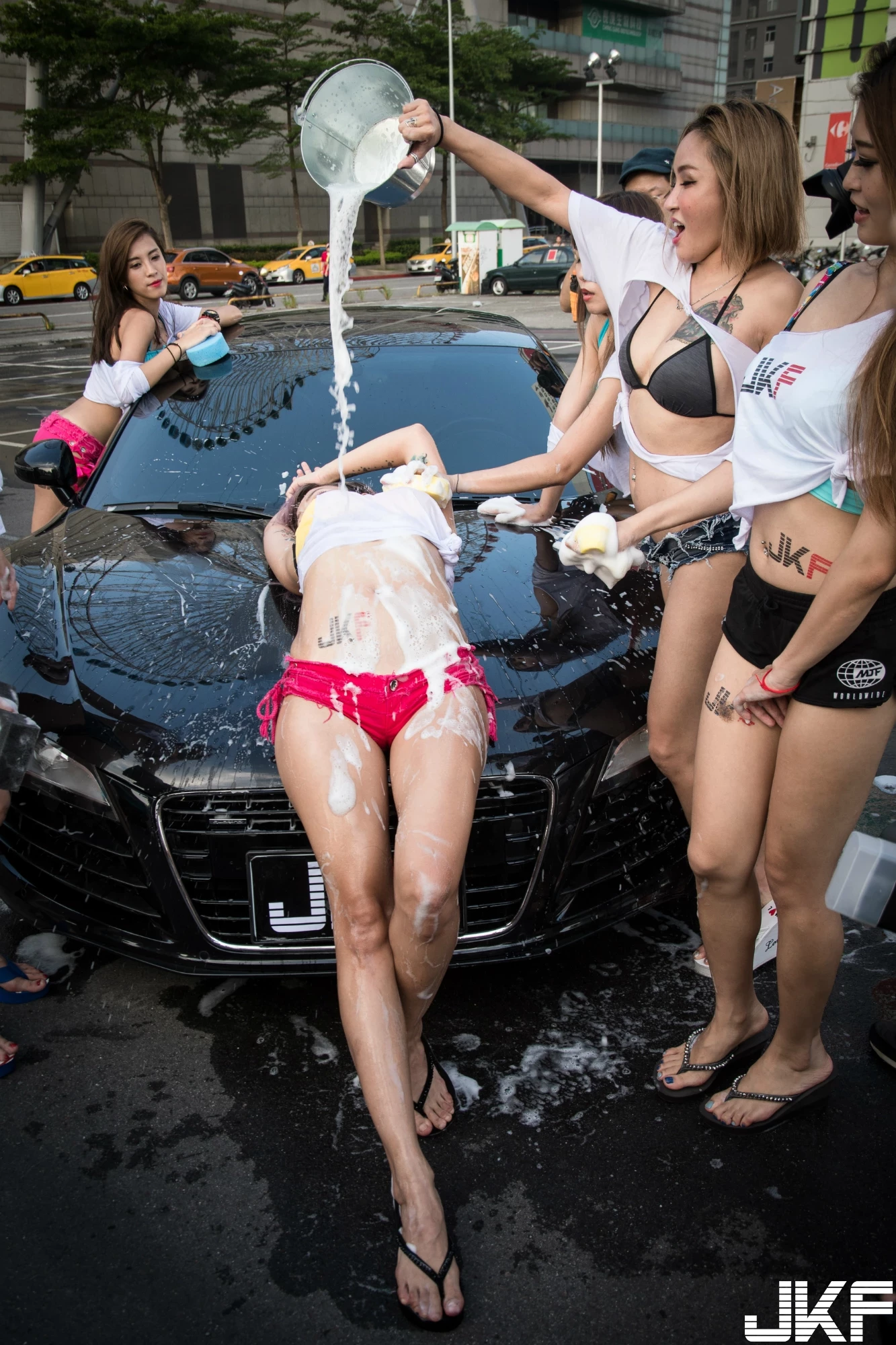 16854302.webp