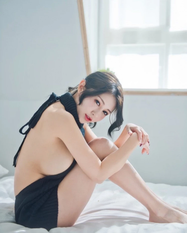 4084676.webp