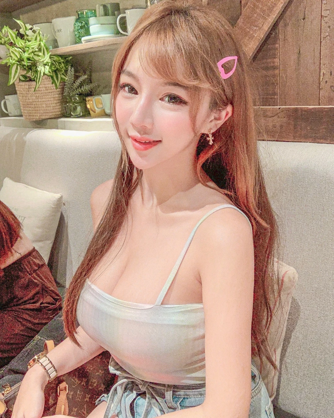 4157035.webp