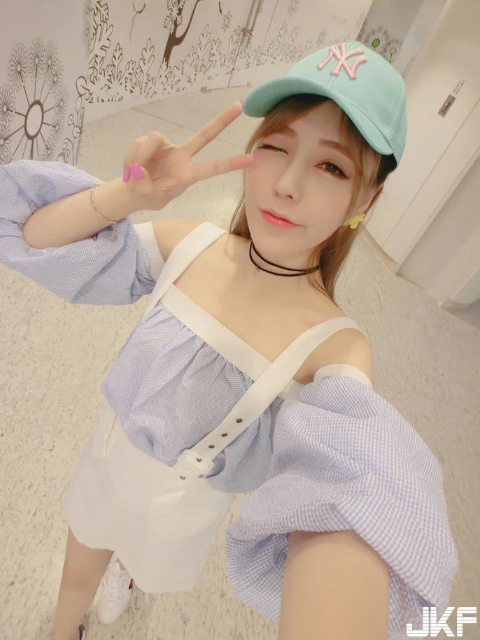 16837081.webp