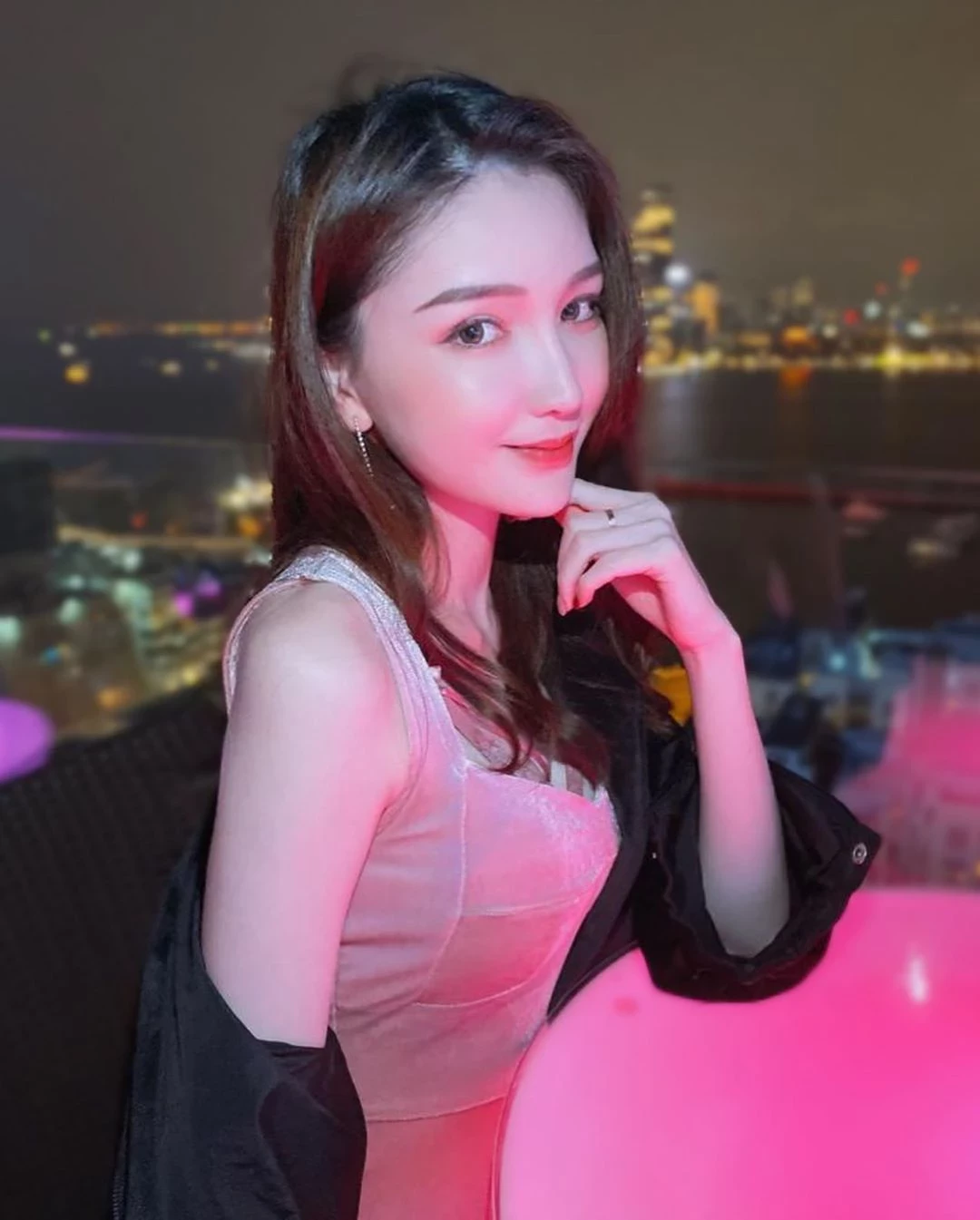 3980343.webp