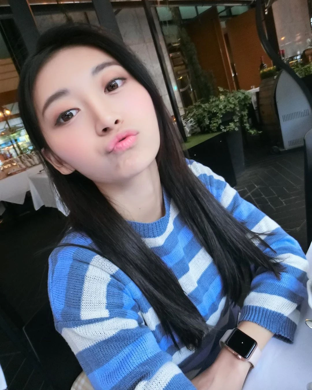 4144253.webp