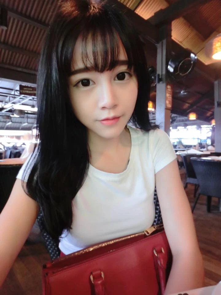 4368237.webp