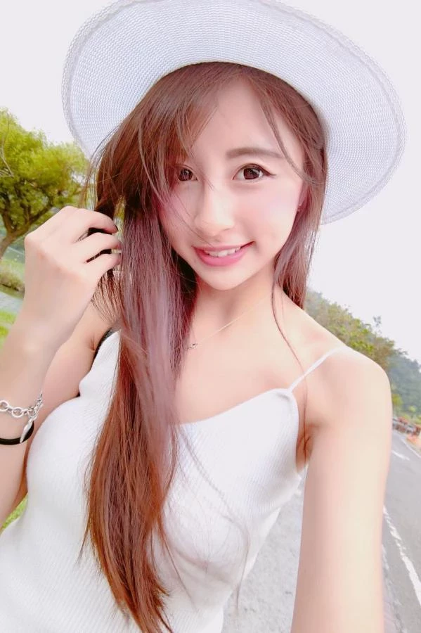 28844055.webp