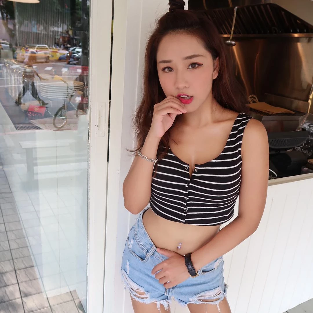 4247193.webp