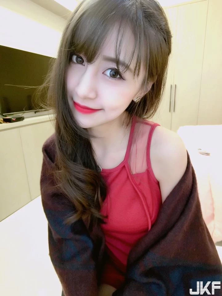 2408982.webp