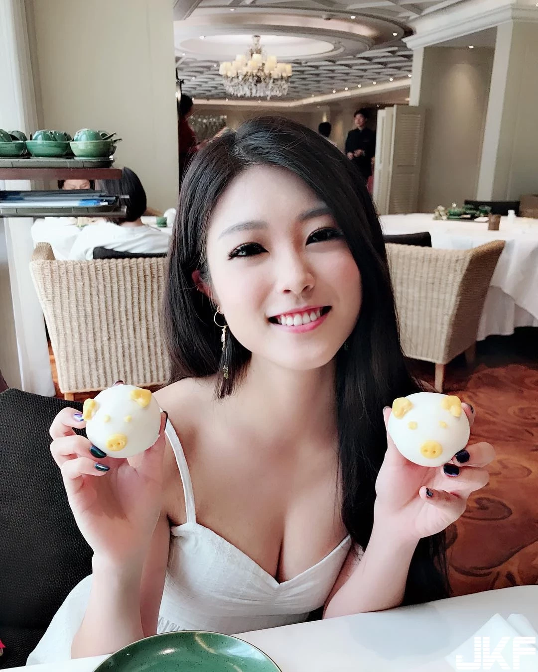 5043143.webp