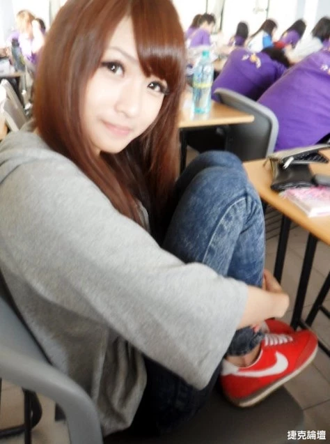 17564360.webp