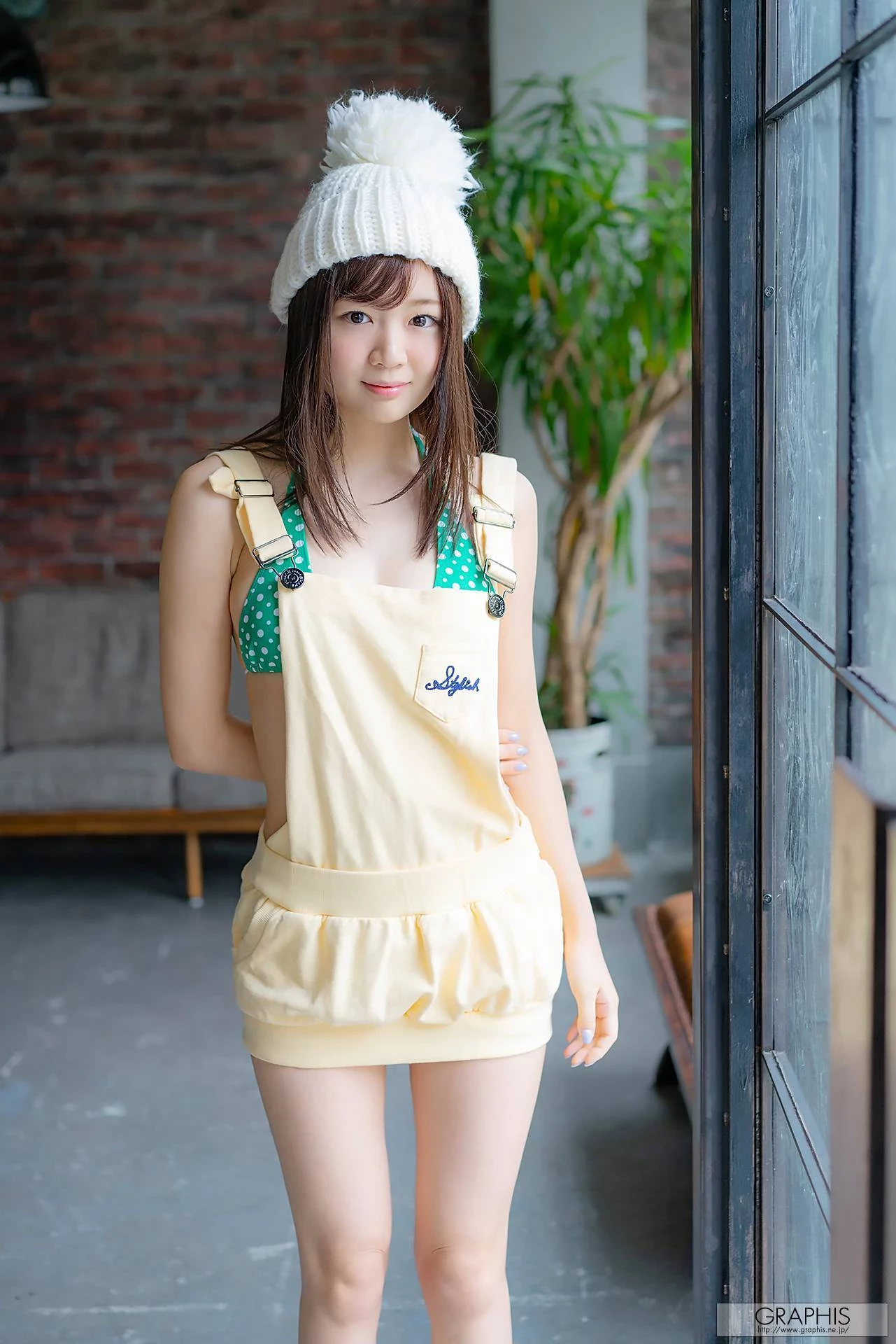 8038421.webp