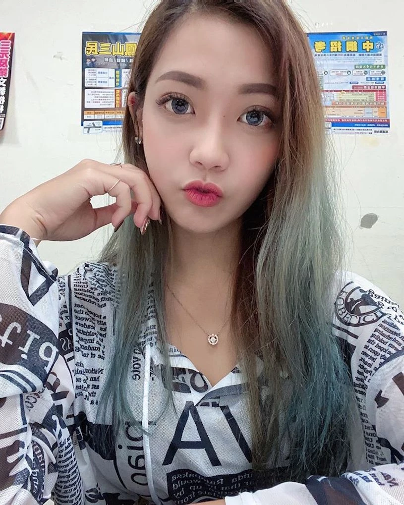 3998942.webp