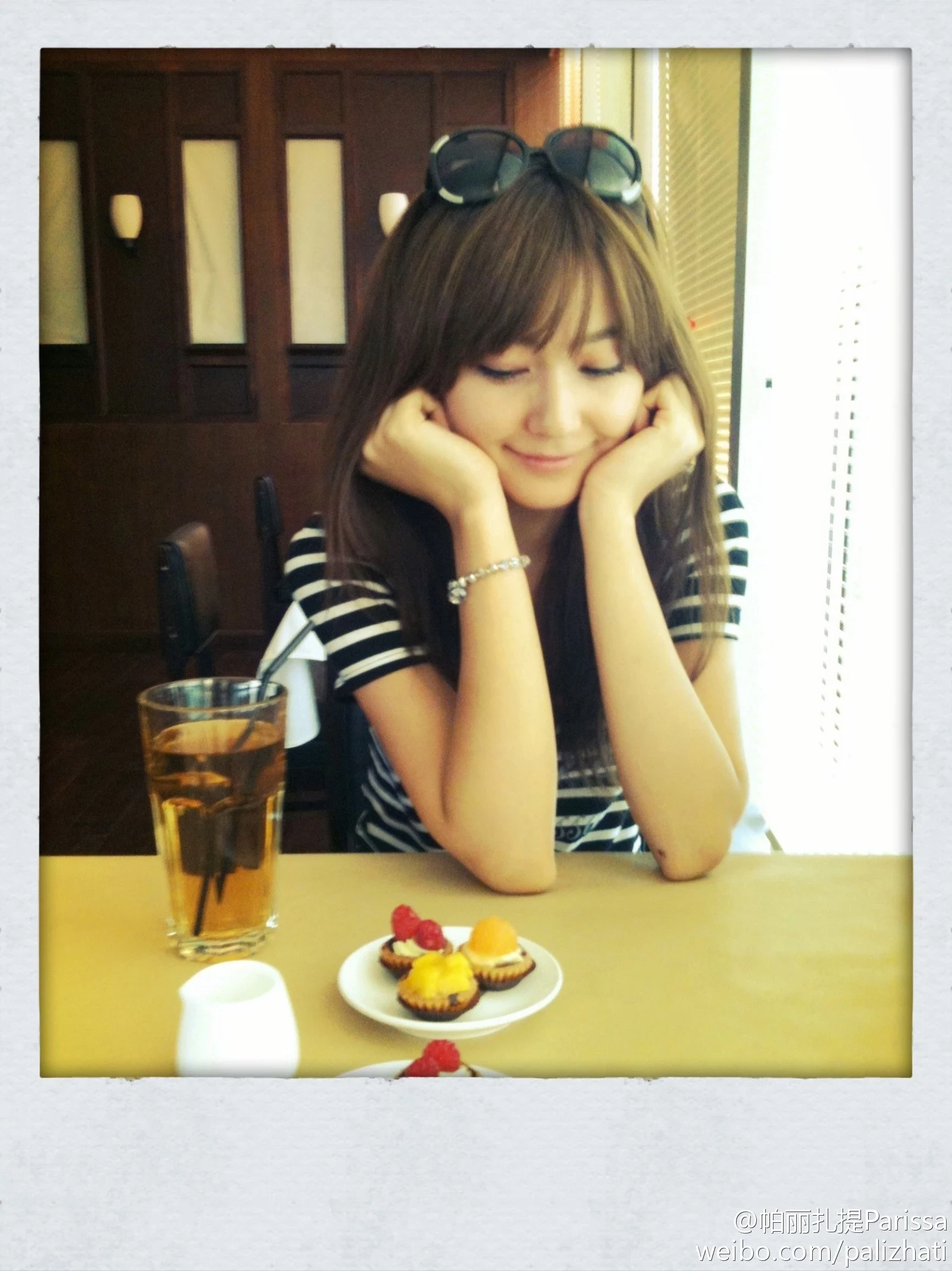 17300052.webp