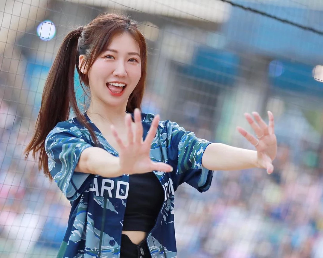 28201218.webp