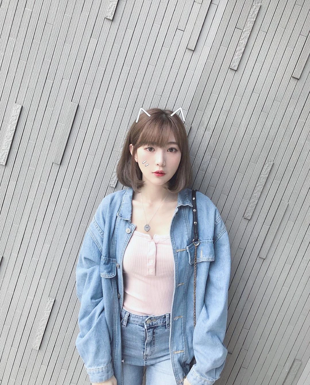 4242748.webp