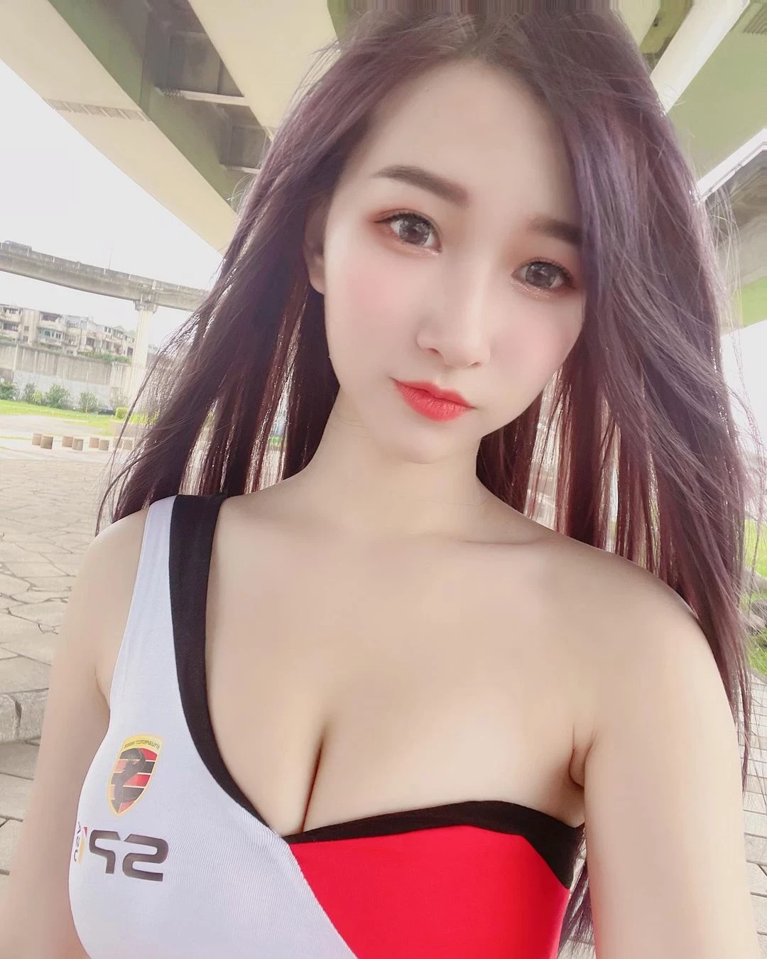 18267273.webp