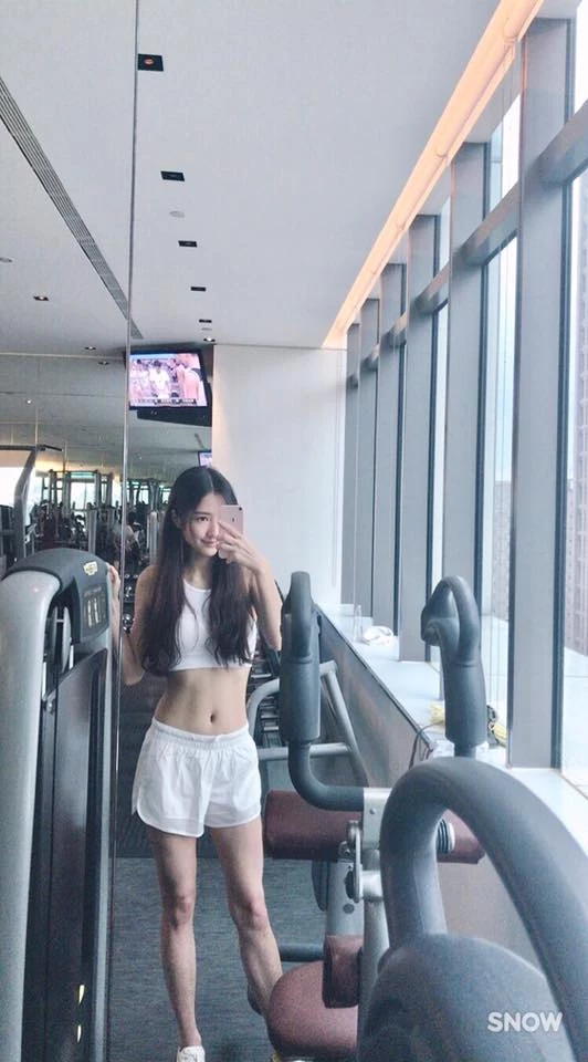 7253242.webp