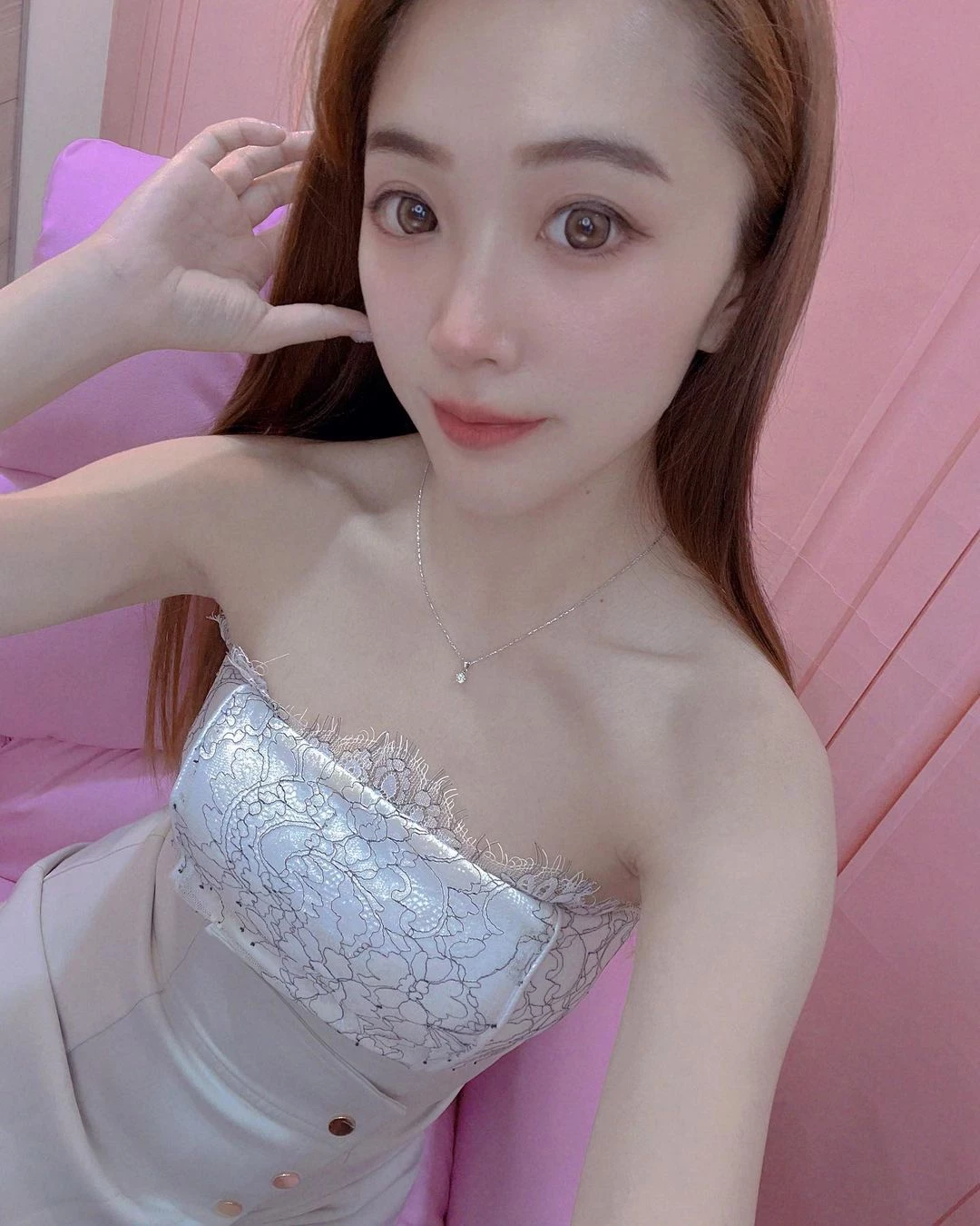 24318616.webp