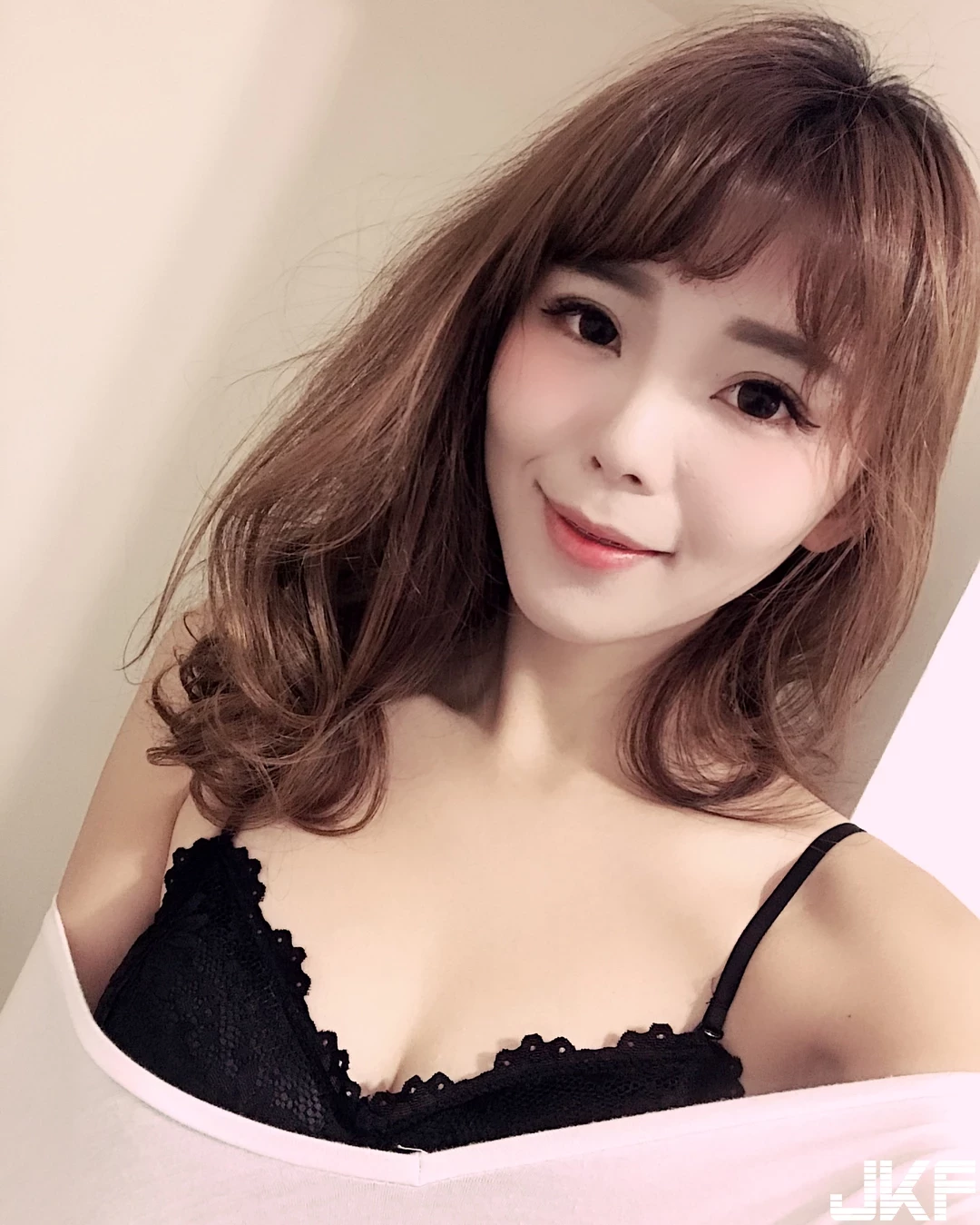 4644300.webp