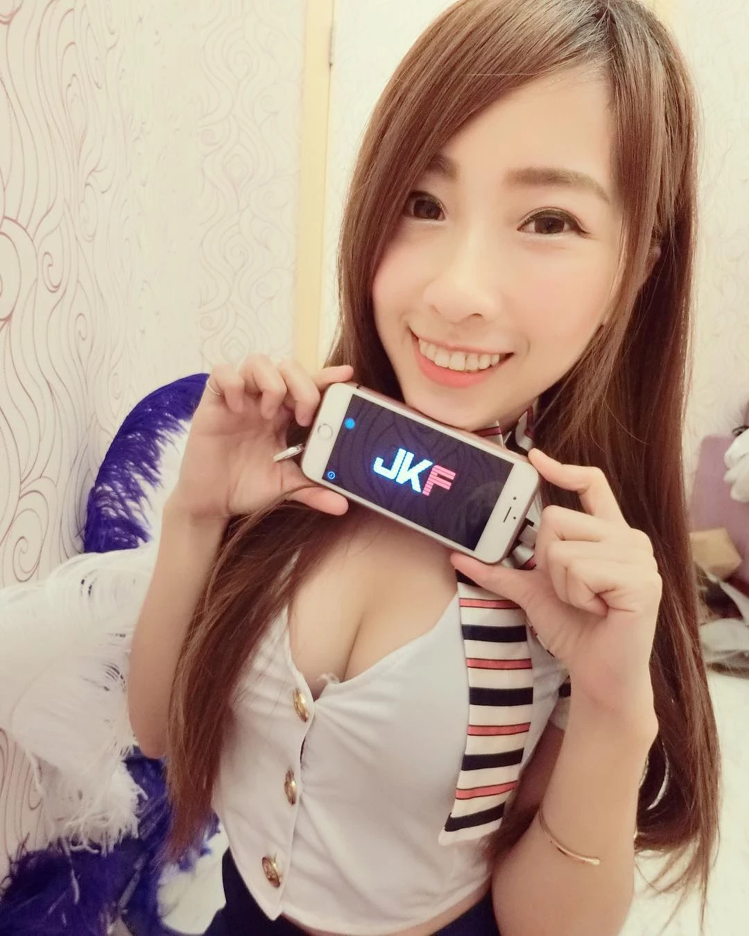 4258864.webp