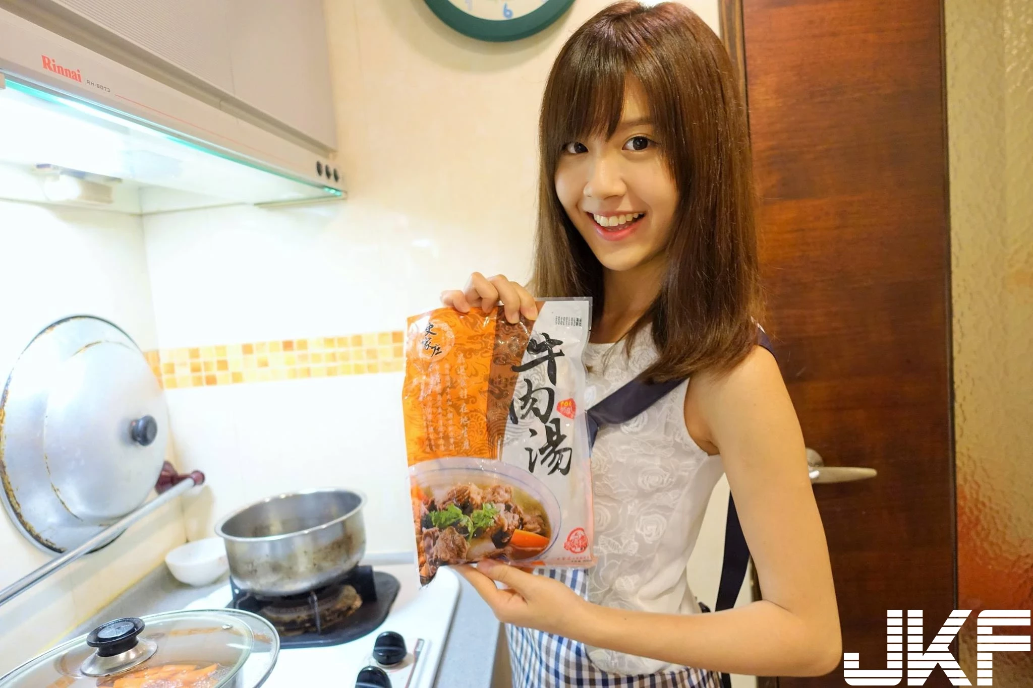 4886954.webp