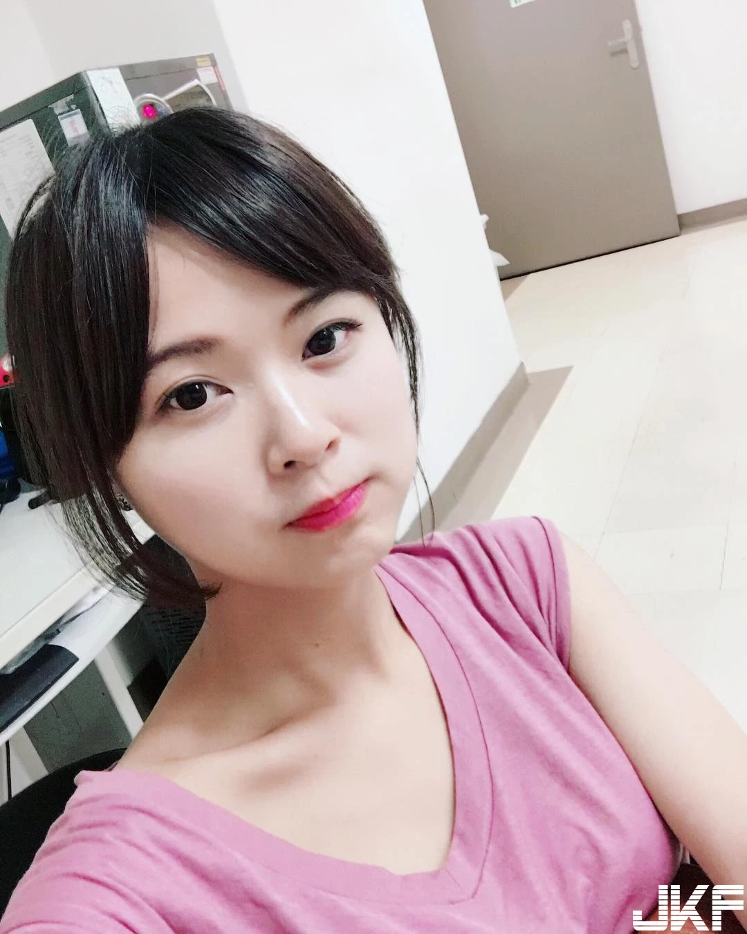 4990238.webp