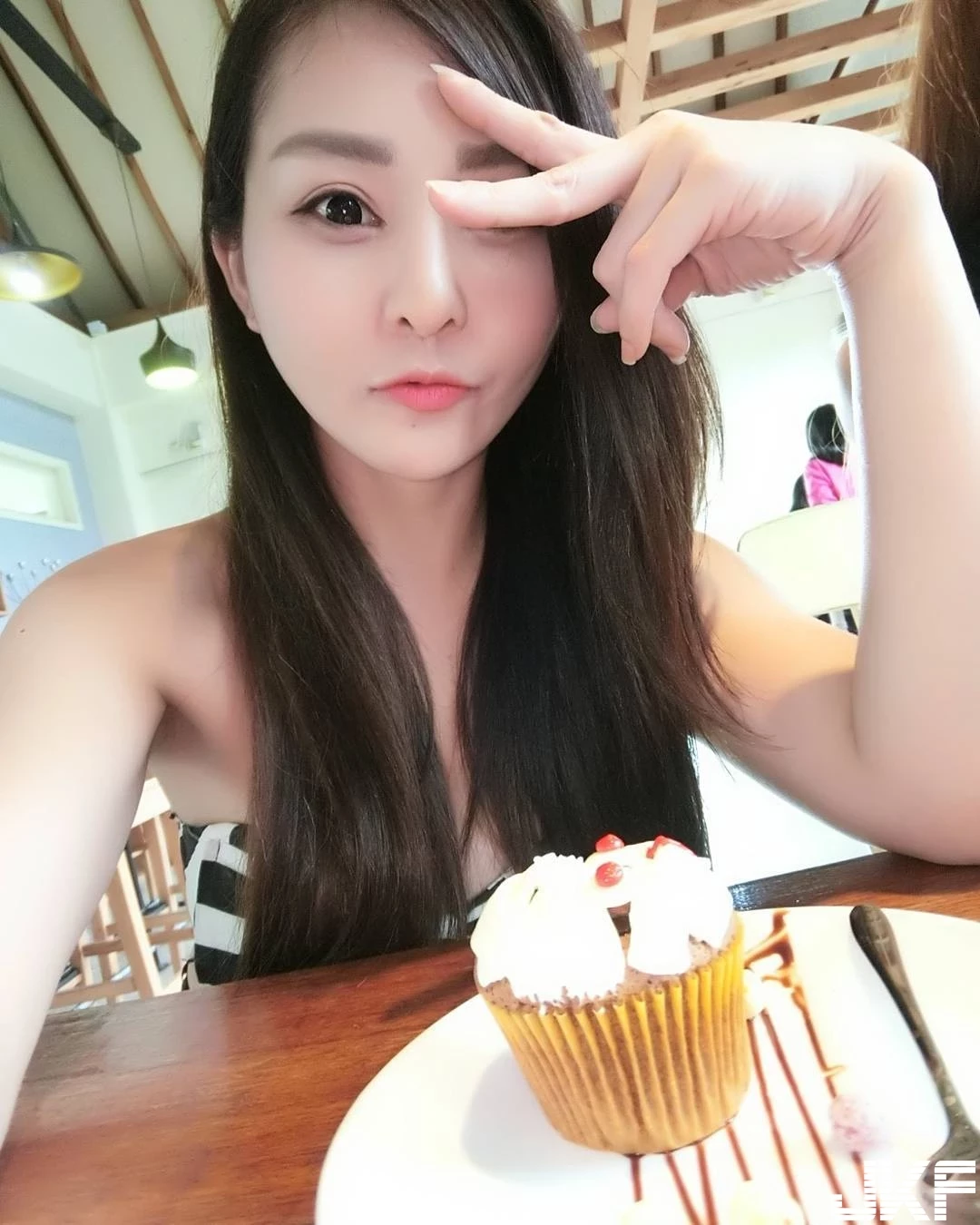 4951782.webp