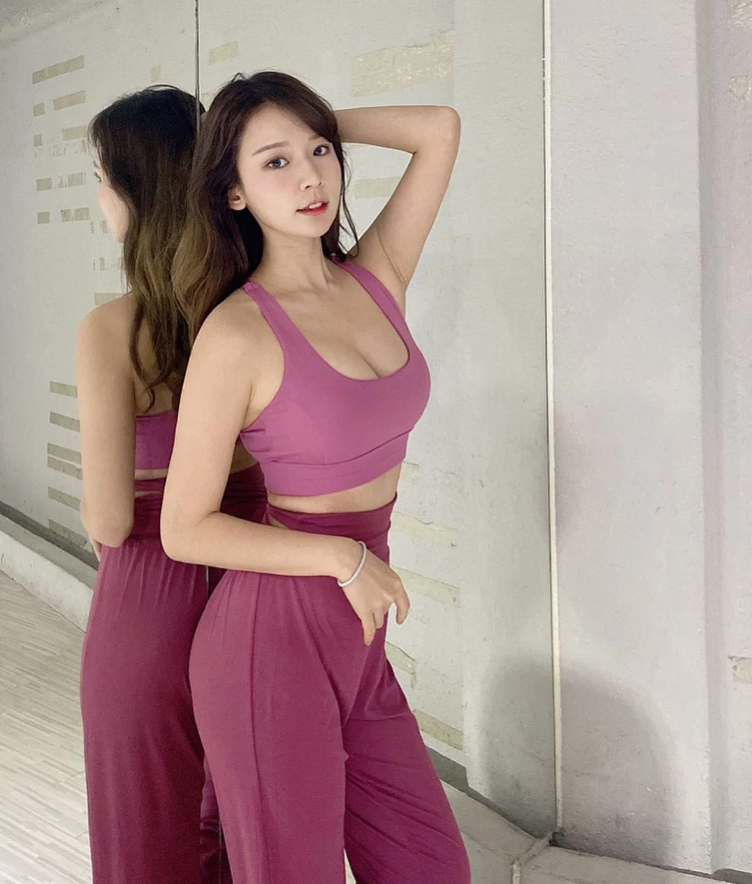 4046601.webp