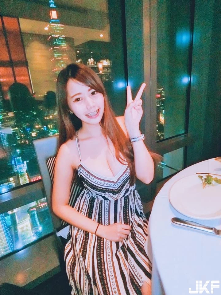 16825401.webp
