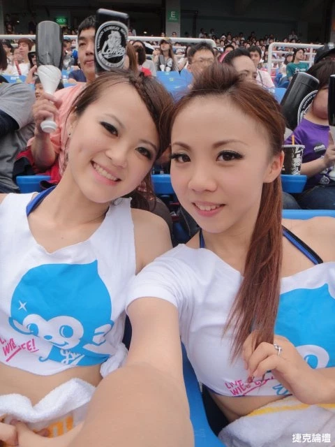 17637230.webp