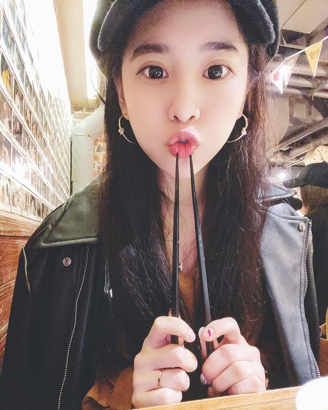4094816.webp