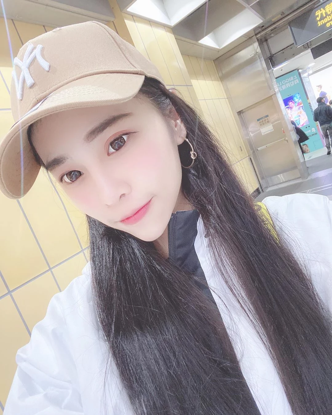 4094817.webp