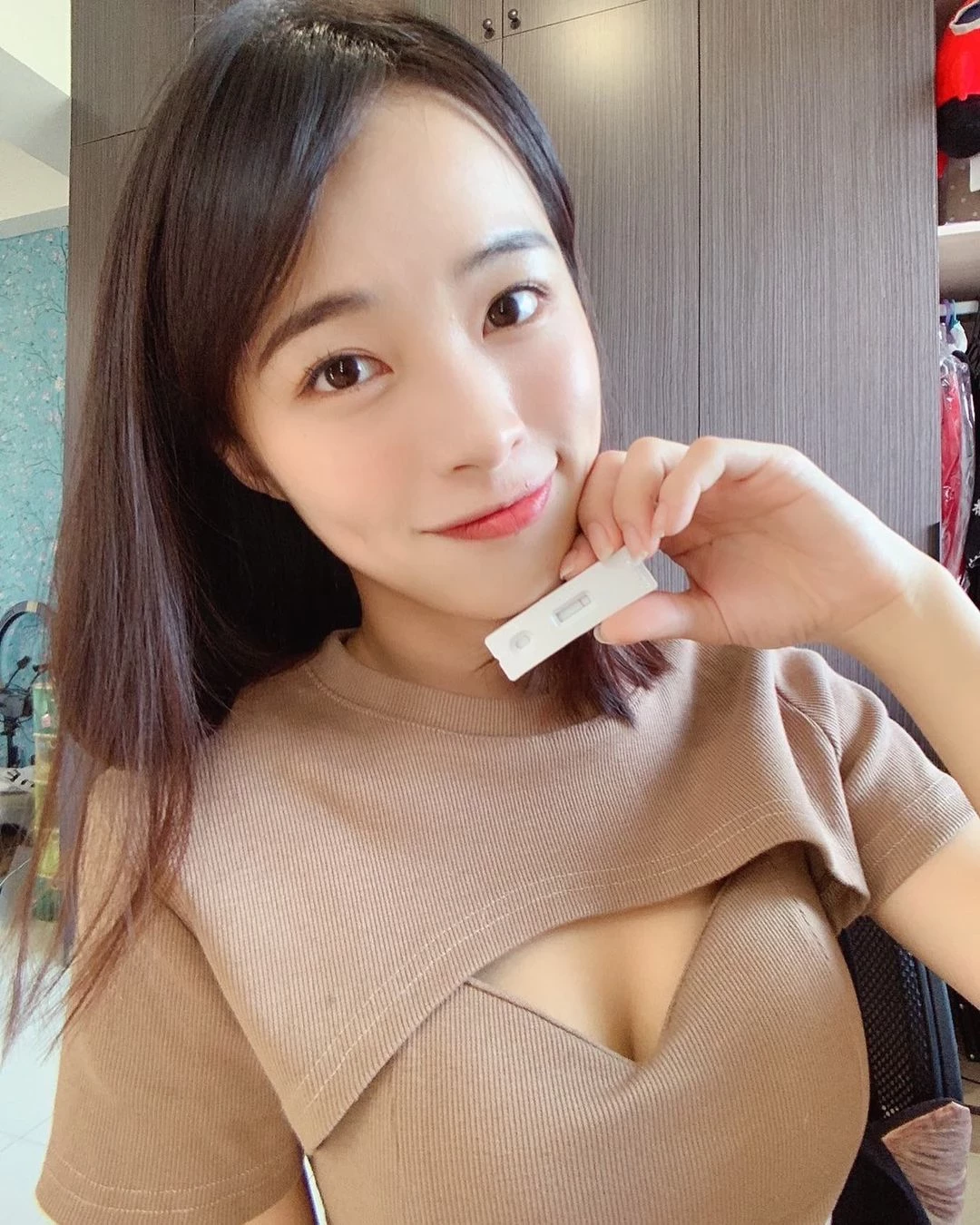 19598910.webp