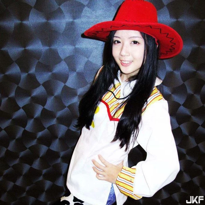 16873242.webp