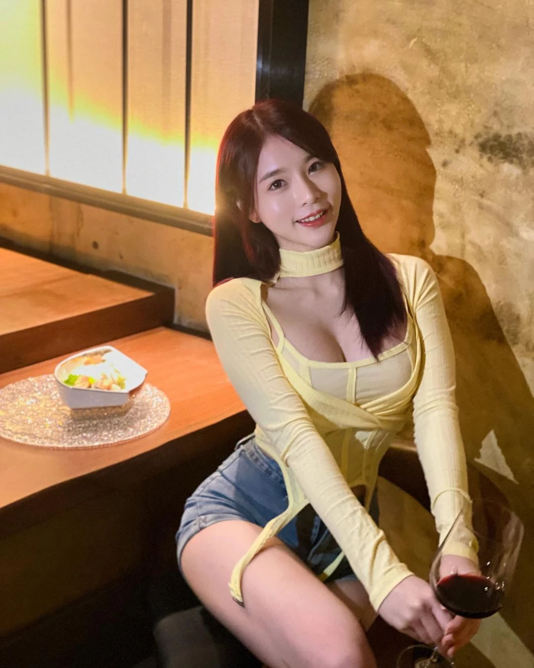 19430621.webp