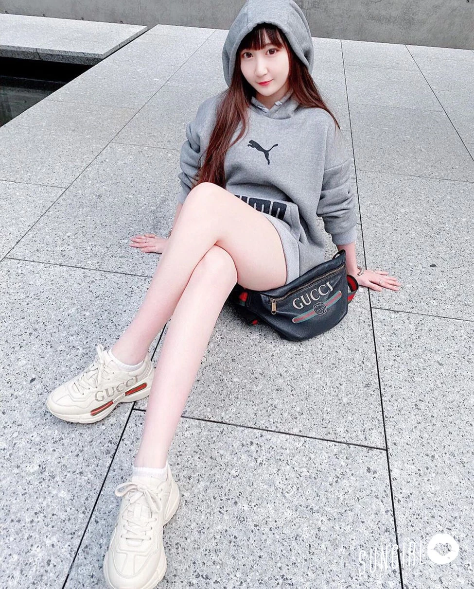 4063994.webp